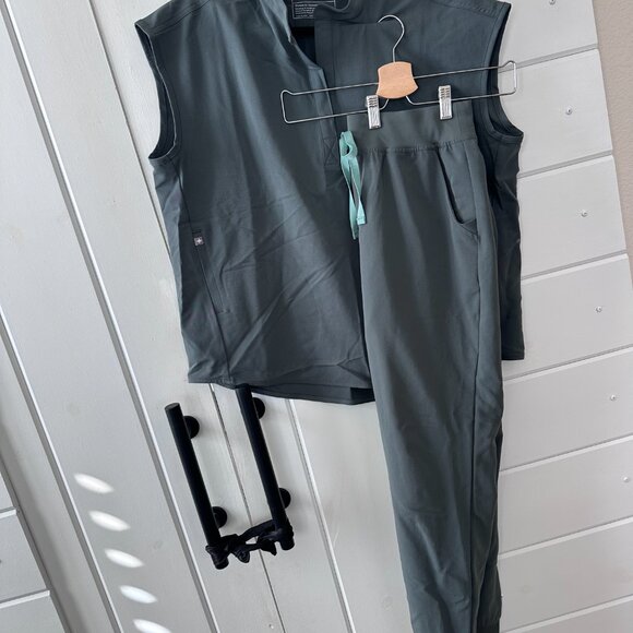 FIGS Scrub Set - Rafaela Oversized Top + HW Zamora Jogger Pants | Bonsai Green - Picture 1 of 3